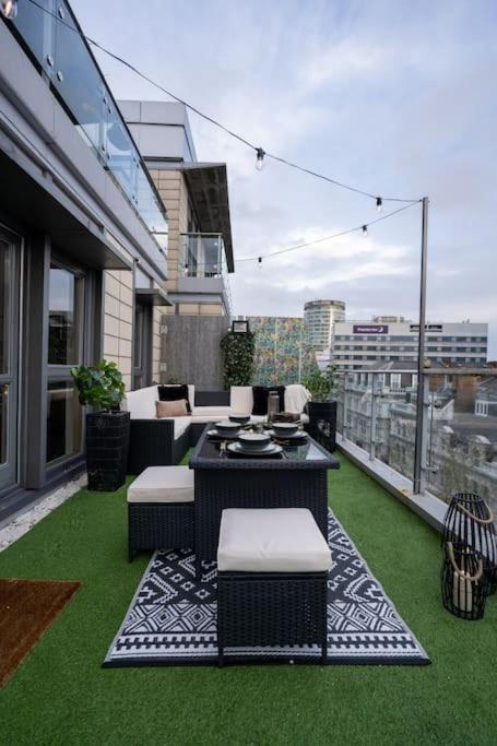Penthouse Noir - Wyndale Living - Central Bham 2Br Birmingham Buitenkant foto